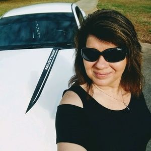 Meet your Posher, Esther